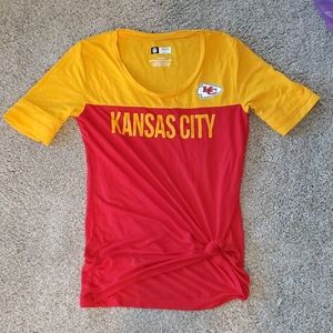 KC CHIEFS womens small tee